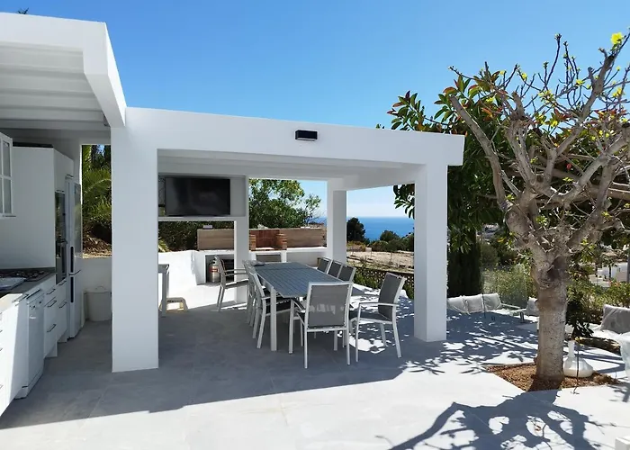 Modern Luxury Villa Paradise